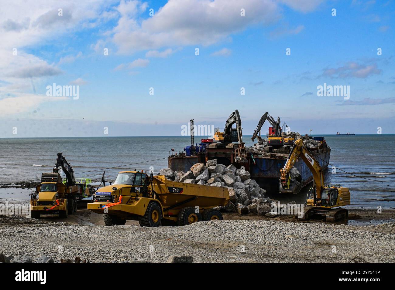 Rocks from Norway bean delivered by Barge for the new Water Brack sea ...
