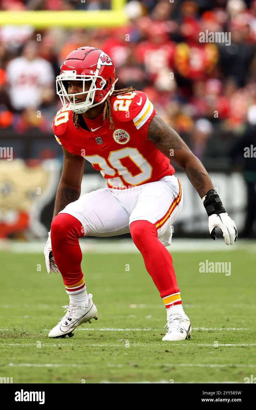 Kansas City Chiefs safety Justin Reid (20) drops back in coverage