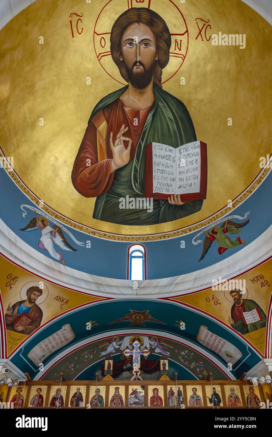 Saint nicholas church interior hi-res stock photography and images - Alamy