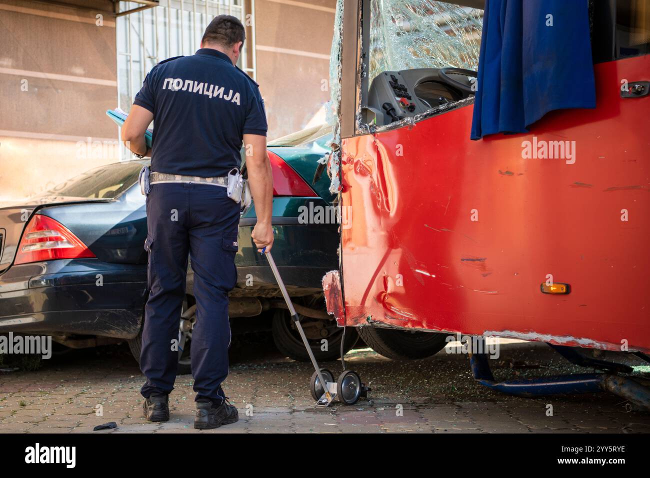 Crime scene with ambulance hi-res stock photography and images - Alamy