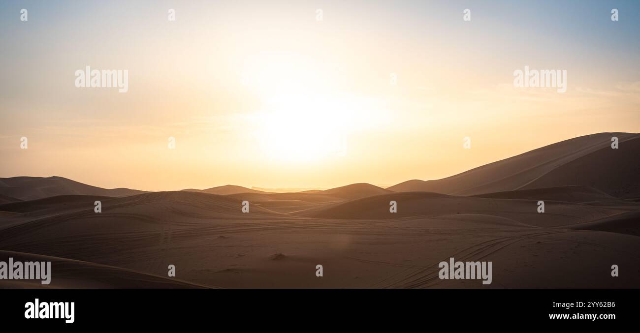 Desert in Merzouga, Maroc, Novembre 2024, Photographs by Jonathan Cathala - Collectif DR Stock Photo