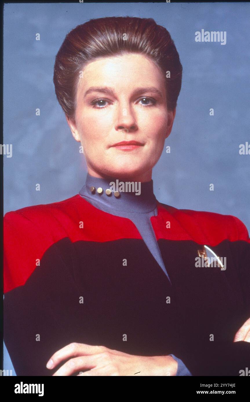 Kate mulgrew trek hi-res stock photography and images - Alamy, image size:863x1390