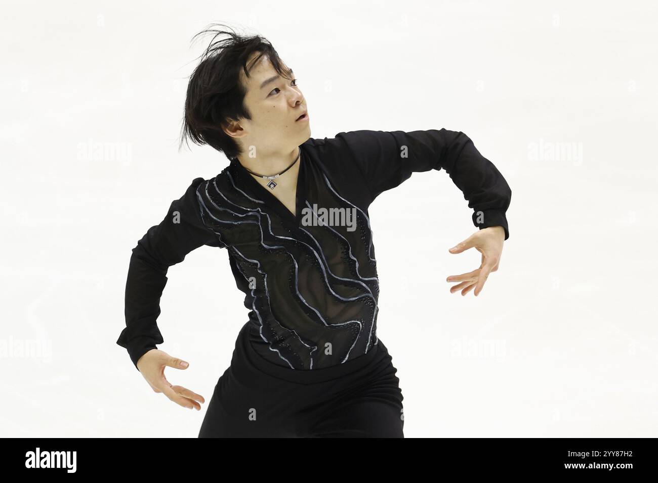 Yuma Kagiyama performs in the men's short program at the national