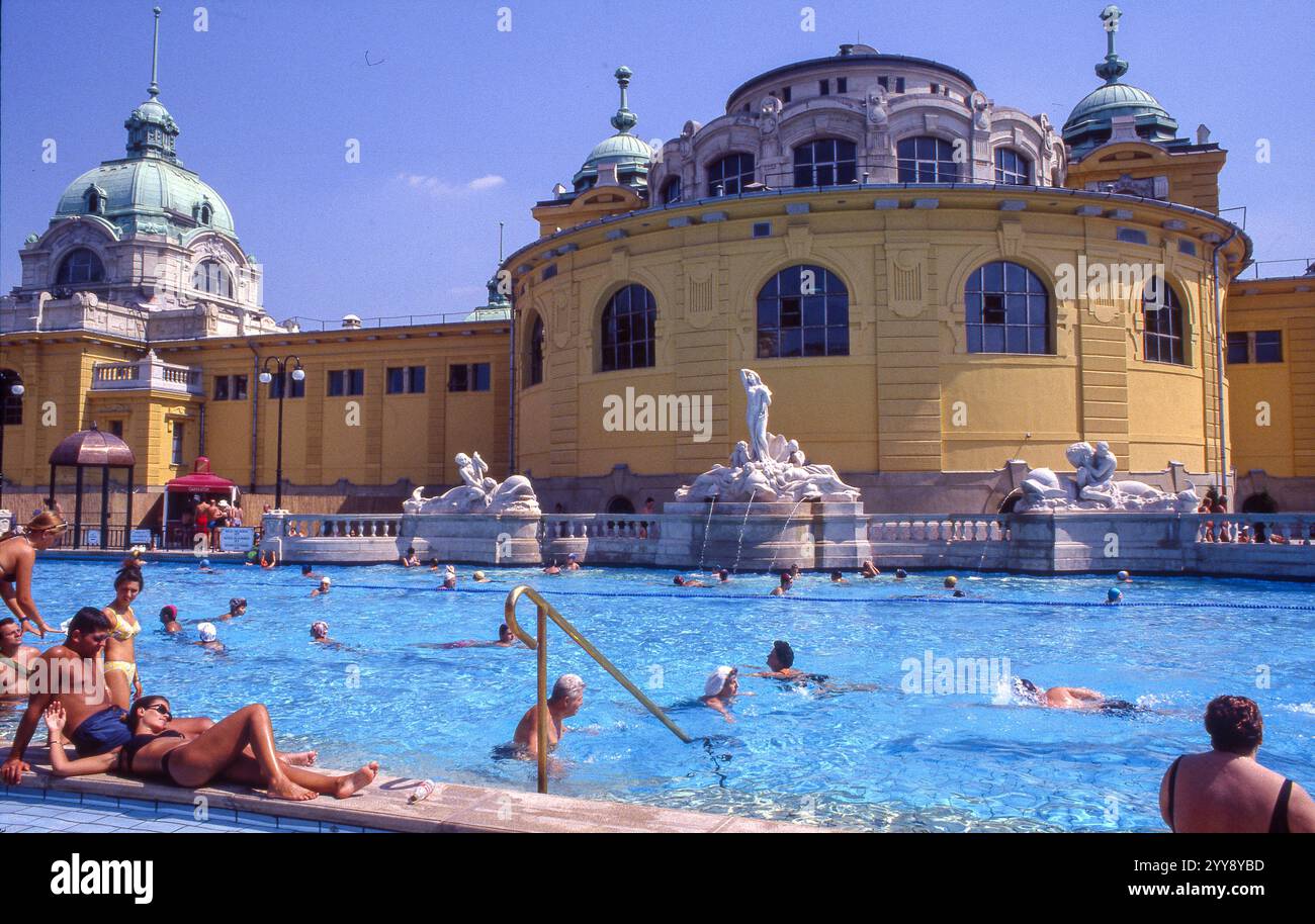 Hungary, Budapest, Széchenyi Medicinal Bath is the largest medicinal bath in Europe. People come there for their health, but also to play chess or rel Stock Photo
