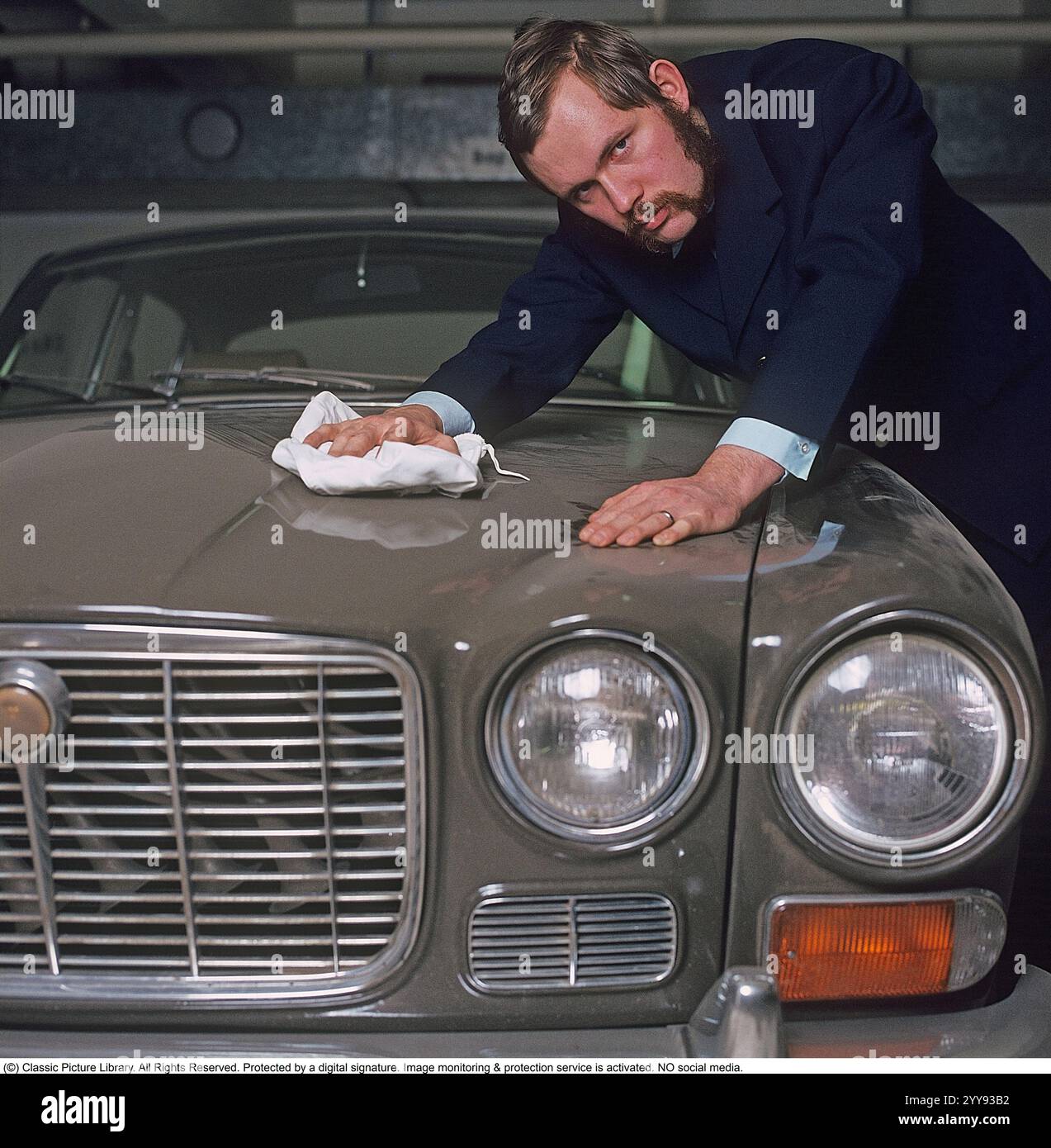 1970s motoring hi-res stock photography and images - Alamy