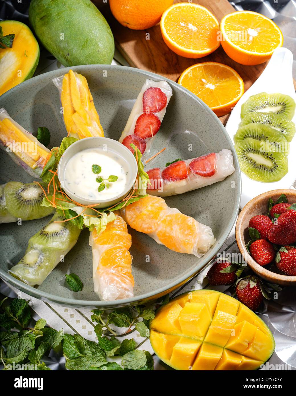 Weet spring rolls hi-res stock photography and images - Alamy