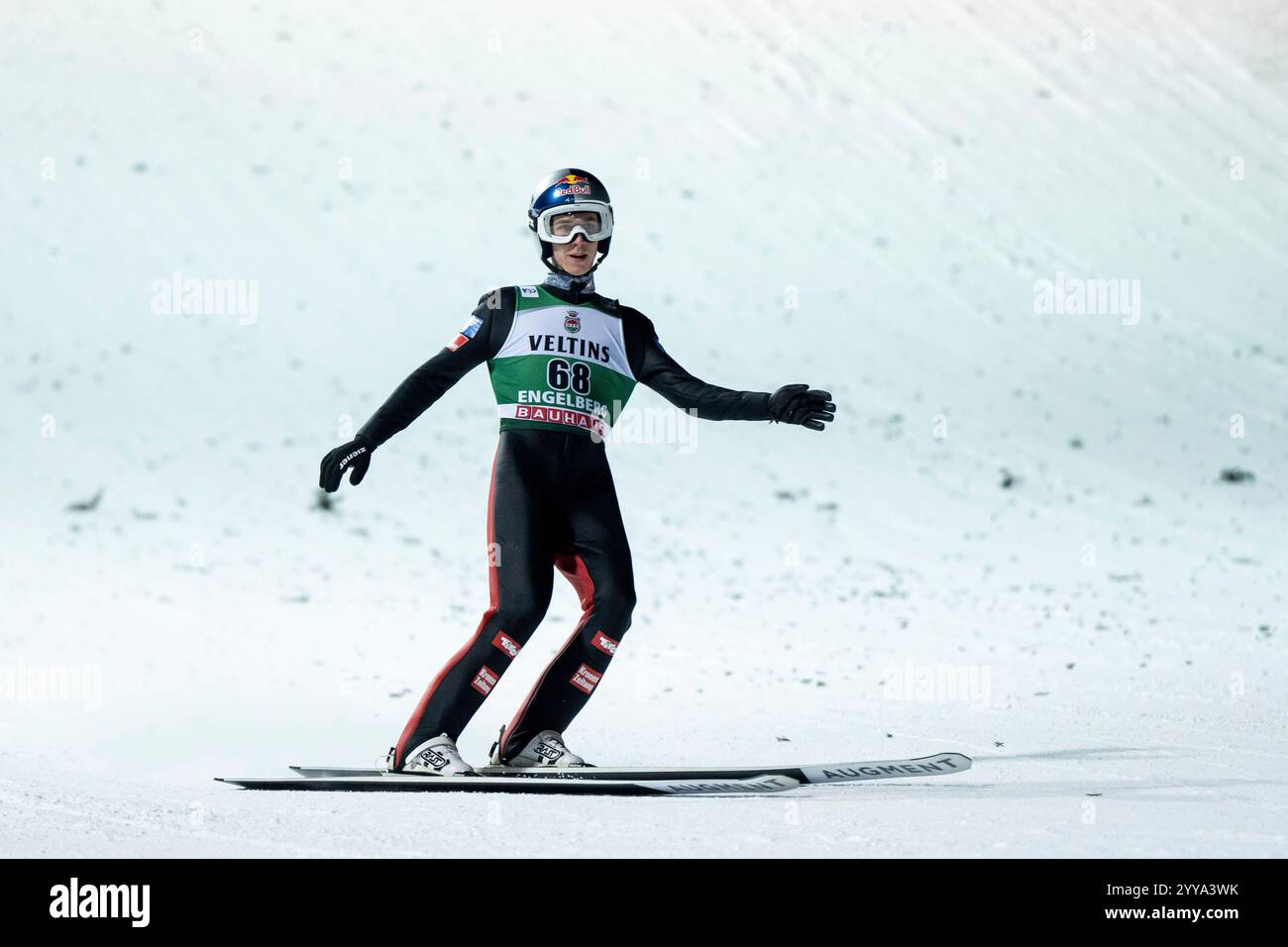 TSCHOFENIG Daniel (Oesterreich) im Ziel als Sieger der Qualifikation