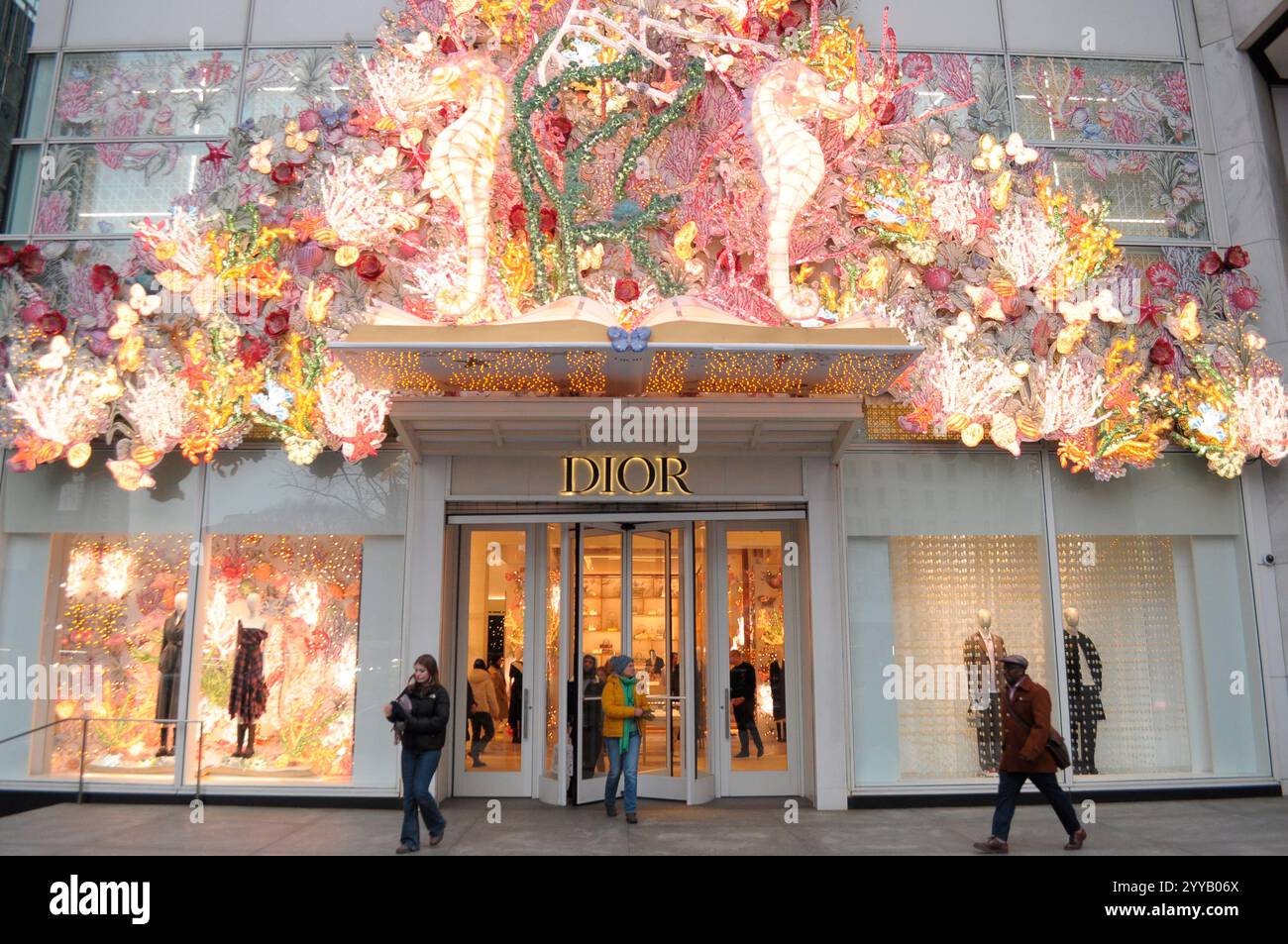 New York USA 19th Dec 2024 People Walk Out Of The Dior Store On new-york-usa-19th-dec-2024-people-walk-out-of-the-dior-store-on