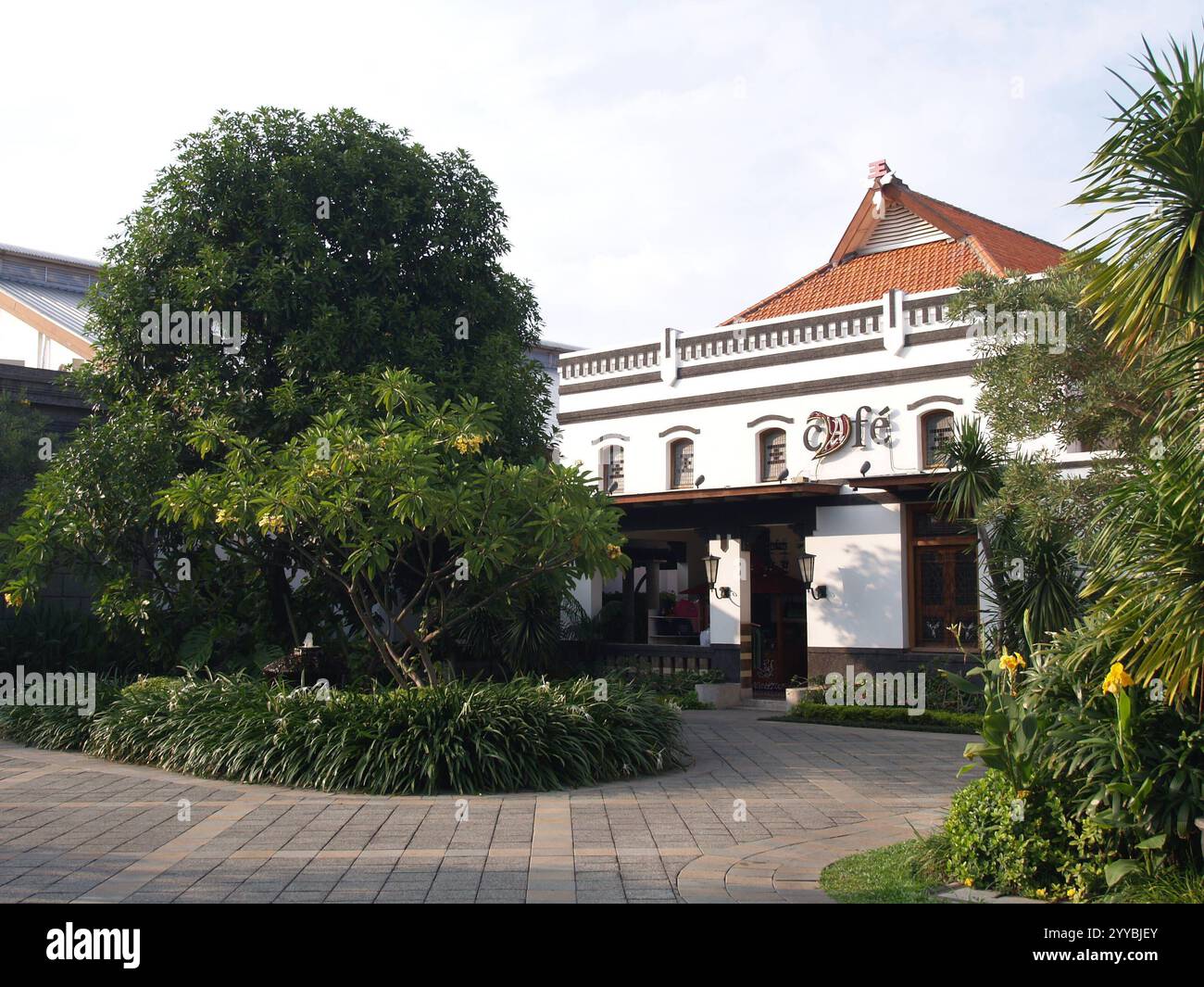 Surabay, Indonesie, 23 Feb 2007, old sampoerna tobacco factory Surabaya ...