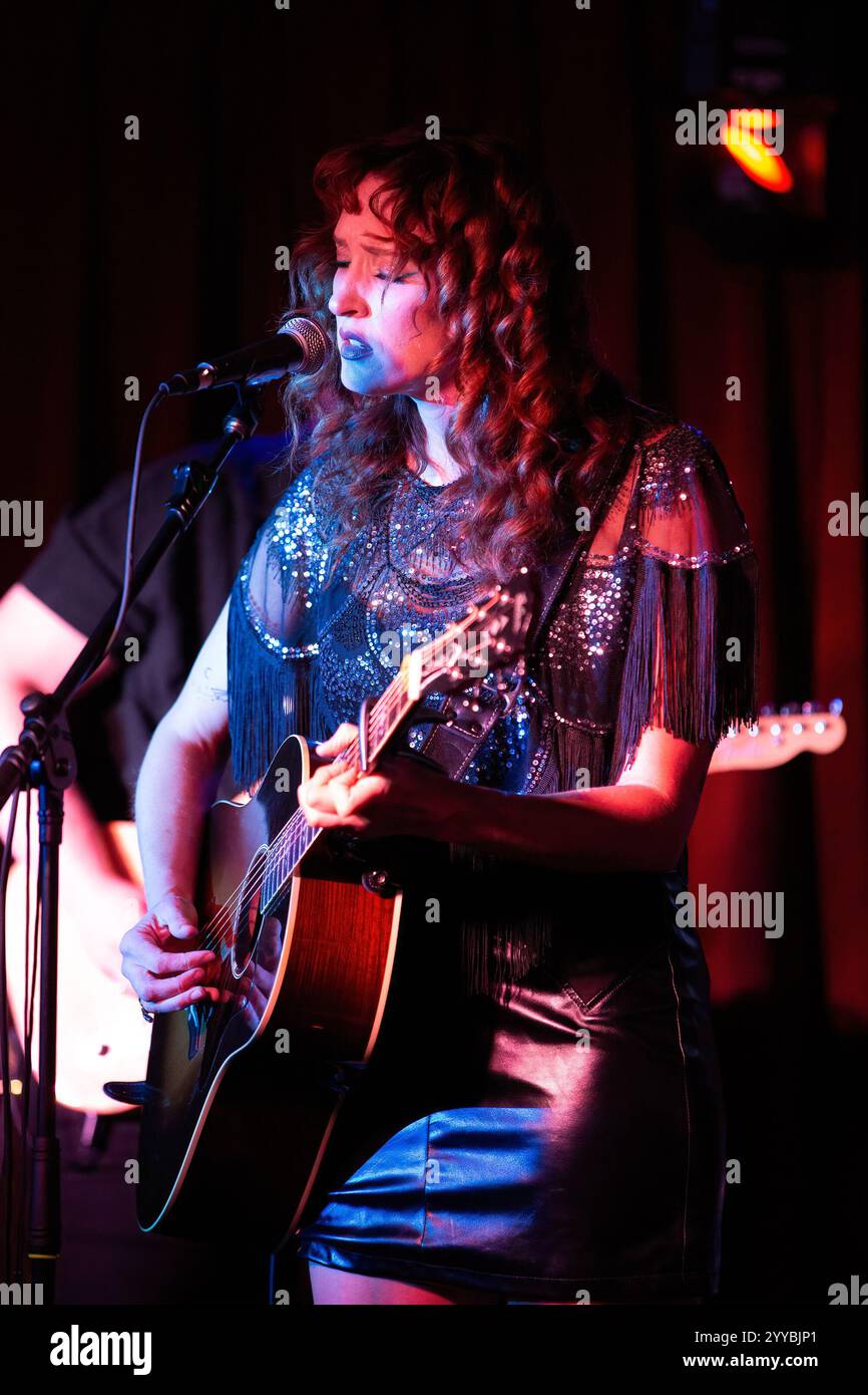 Hannah Aldridge Perfroming At The Half Moon Putney London Photo By Hannah aldridge perfroming at the half moon putney london photo by