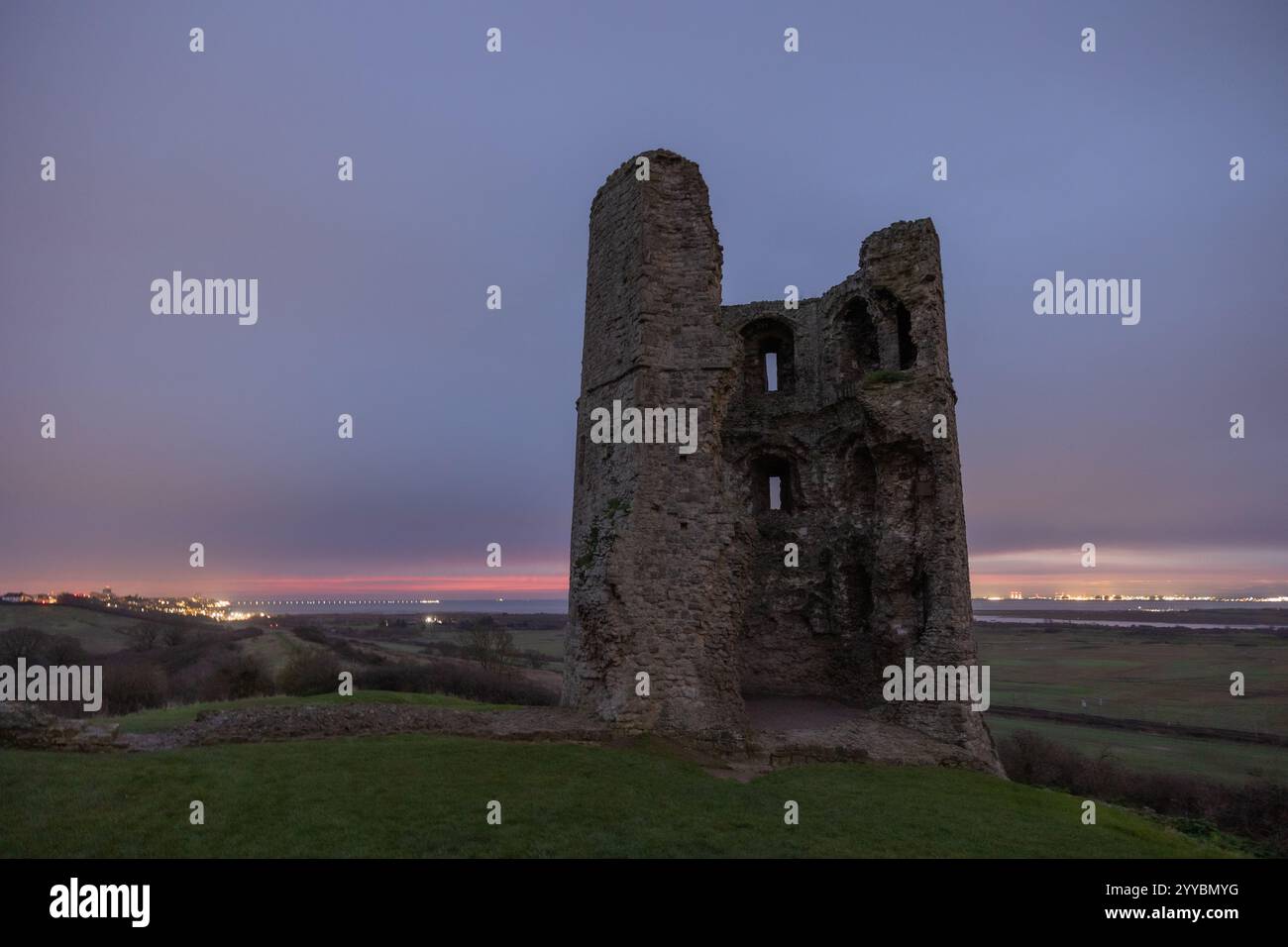 Benfleet, UK. 21st Dec, 2024. Sunrise at the ruins of Hadleigh Castle