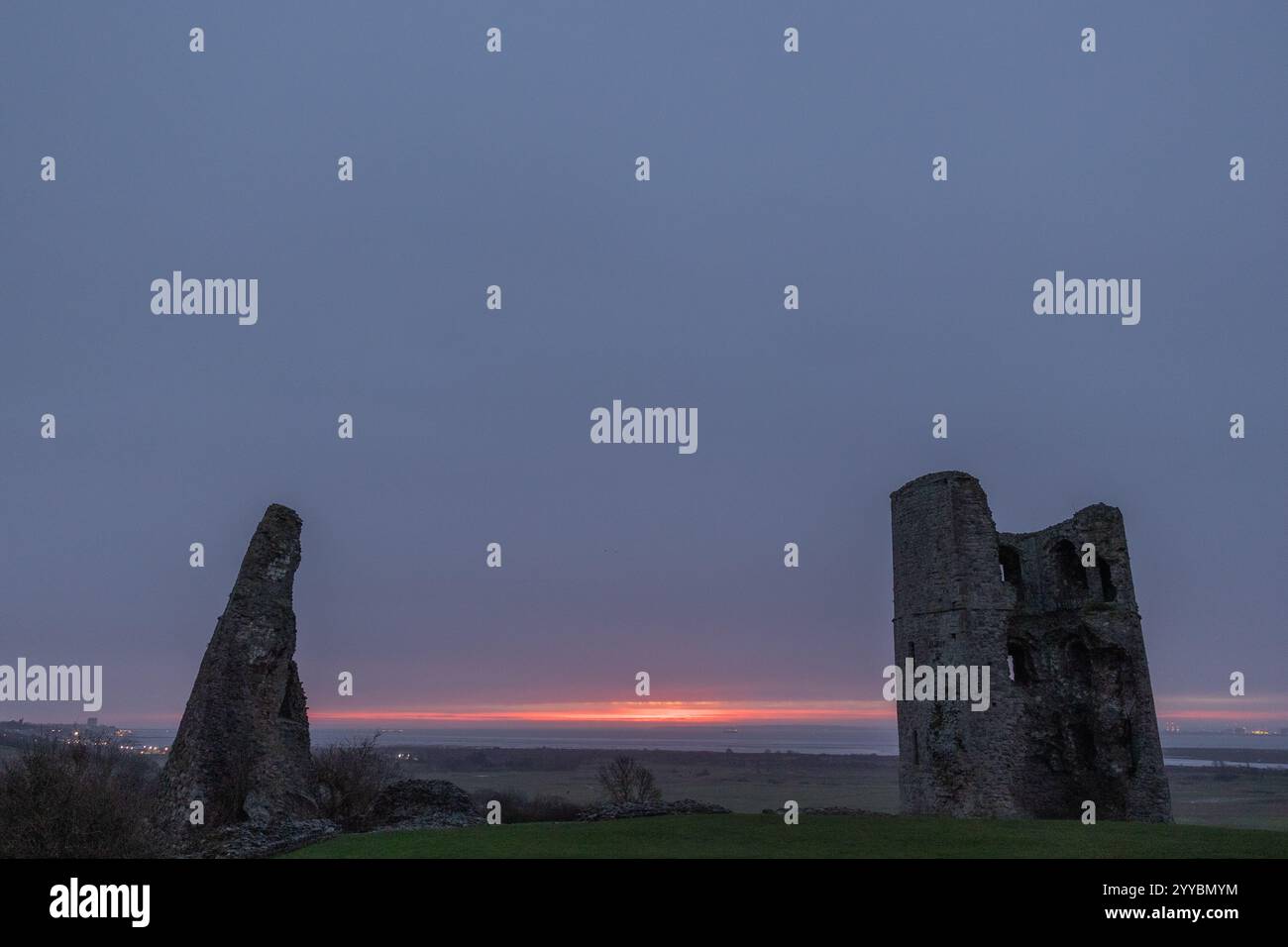 Benfleet, UK. 21st Dec, 2024. Sunrise at the ruins of Hadleigh Castle