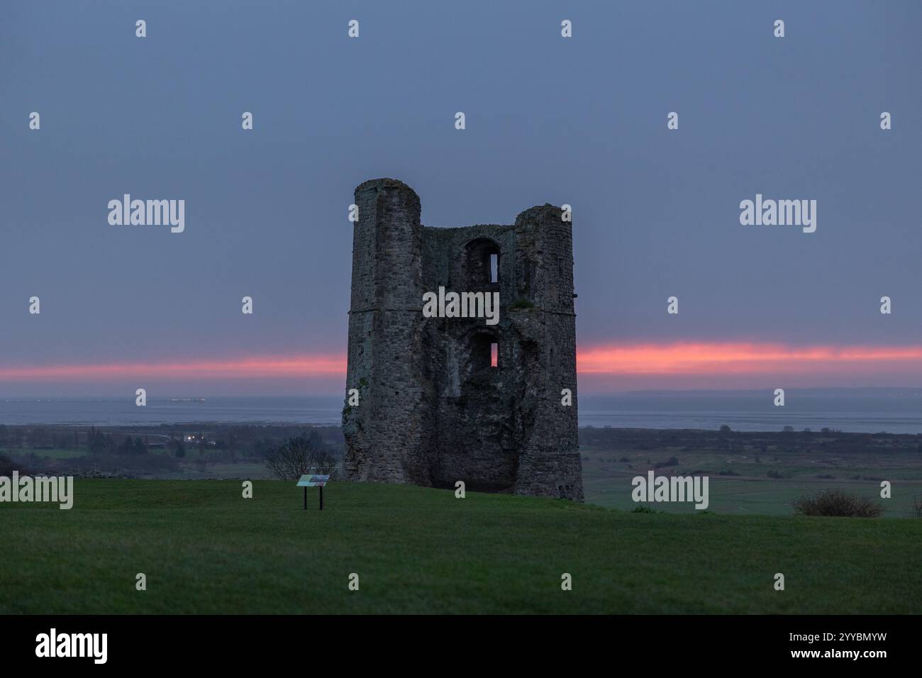 Benfleet, UK. 21st Dec, 2024. Sunrise at the ruins of Hadleigh Castle