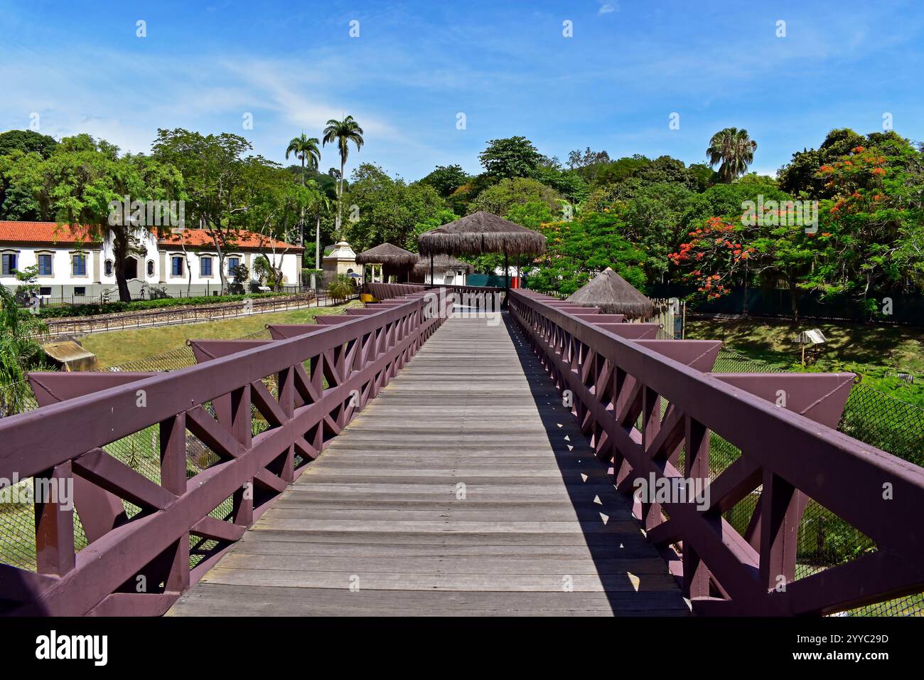 RIO DE JANEIRO, BRAZIL - December 13, 2024: Wooden pedestrian bridge at ...