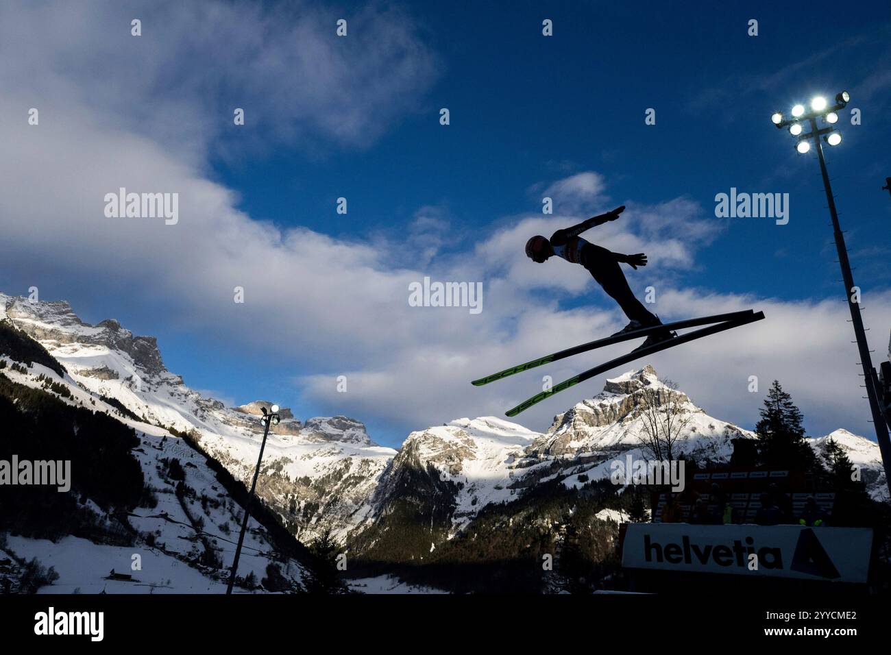 PASCHKE Pius (Deutschland), Schattenriss vor Alpernpanorama, SUI, FIS