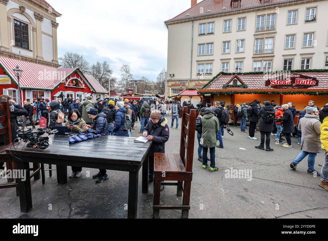 Magdeburger Weihnachtsmarkt am Tag nach dem Anschlag. *** Magdeburg