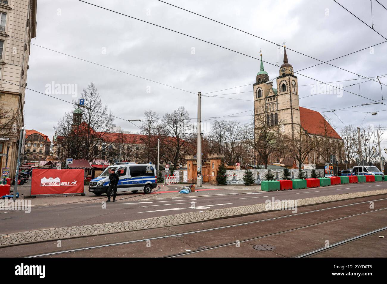 Magdeburger Weihnachtsmarkt am Tag nach dem Anschlag. *** Magdeburg