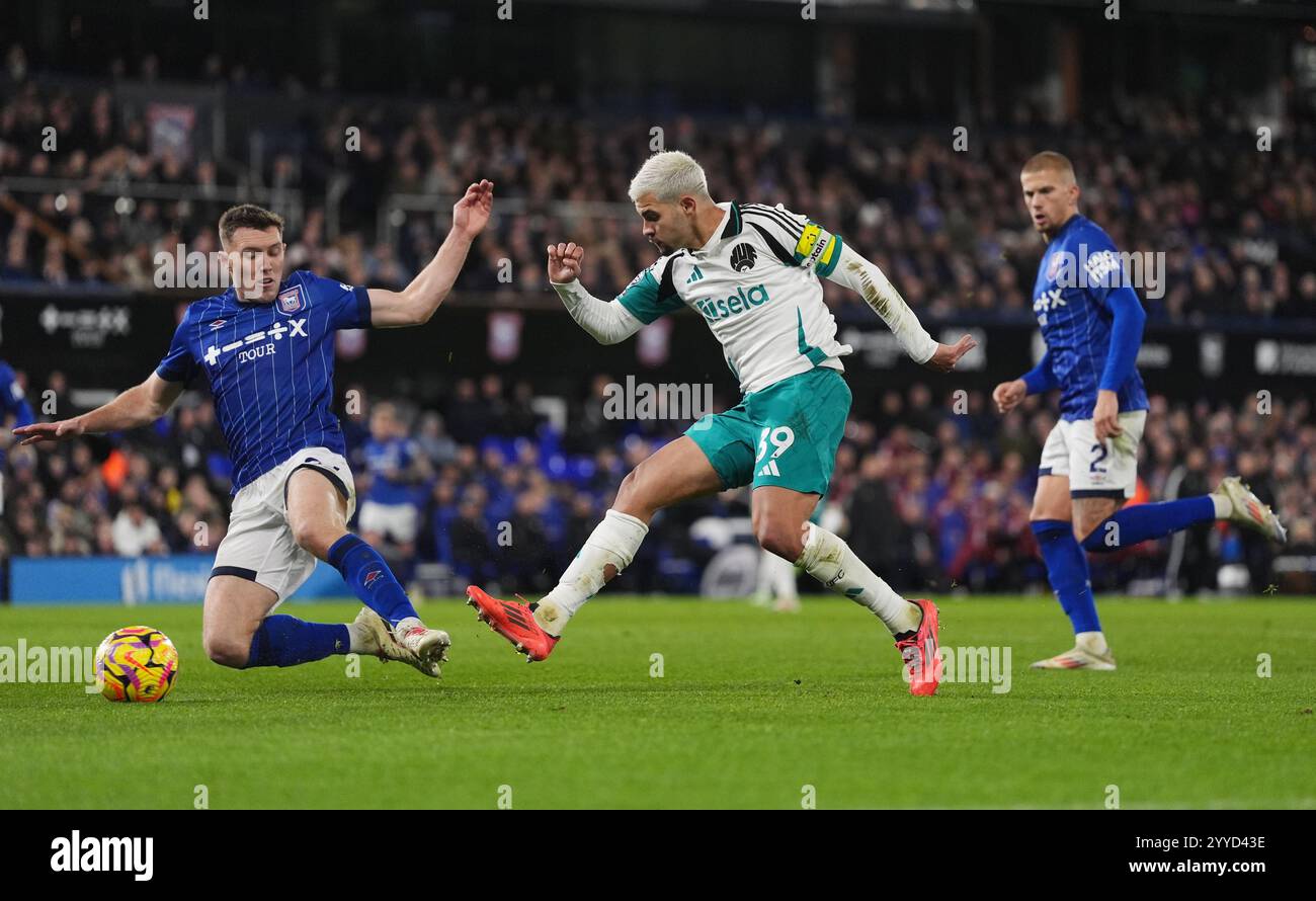 Newcastle United's Bruno Guimaraes shoots during the Premier League