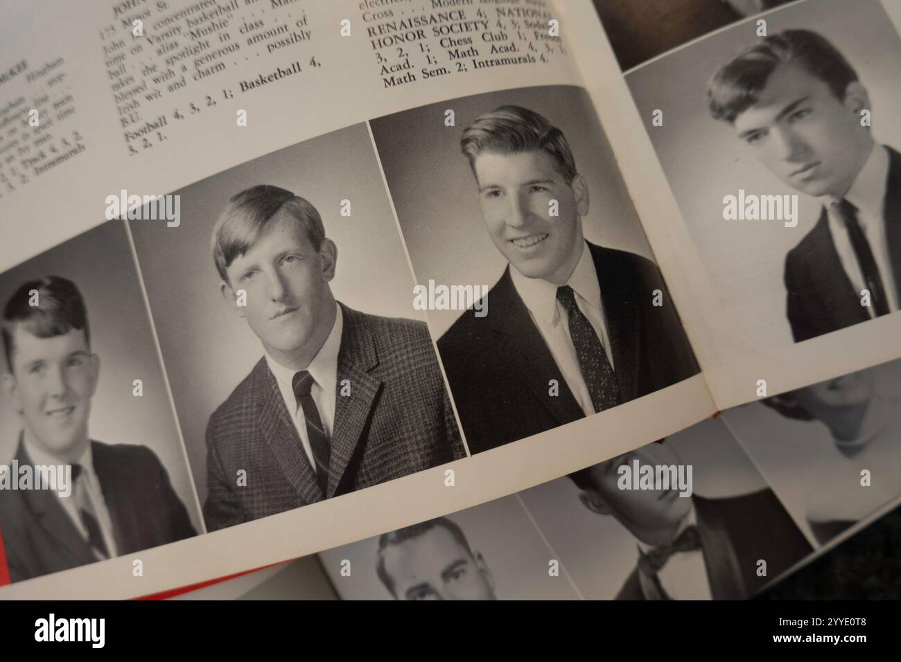 High school yearbook teen hi-res stock photography and images - Alamy