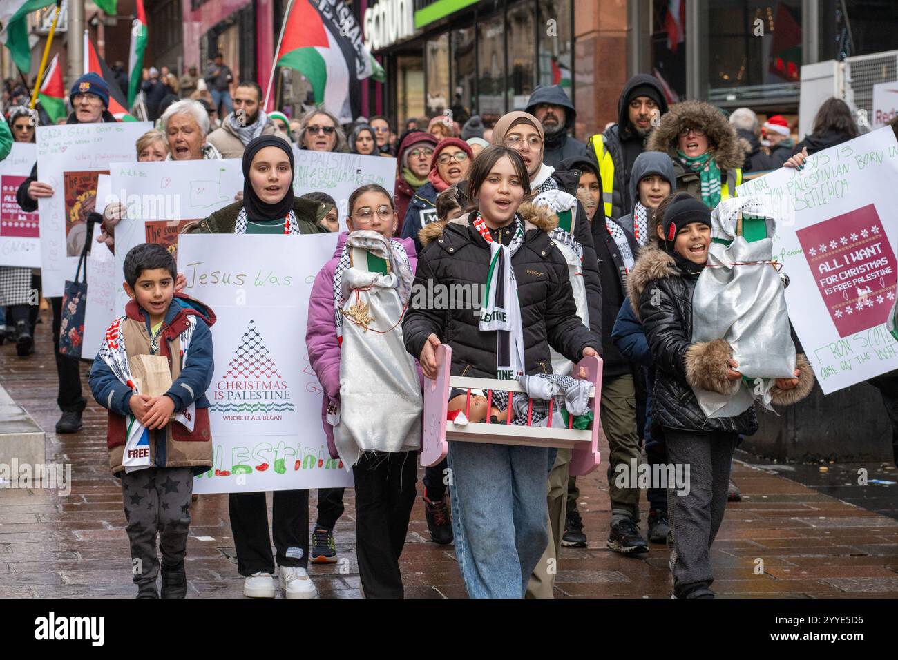 Glasgow, Scotland, UK. 21 December 2024. Nativity Procession from La ...