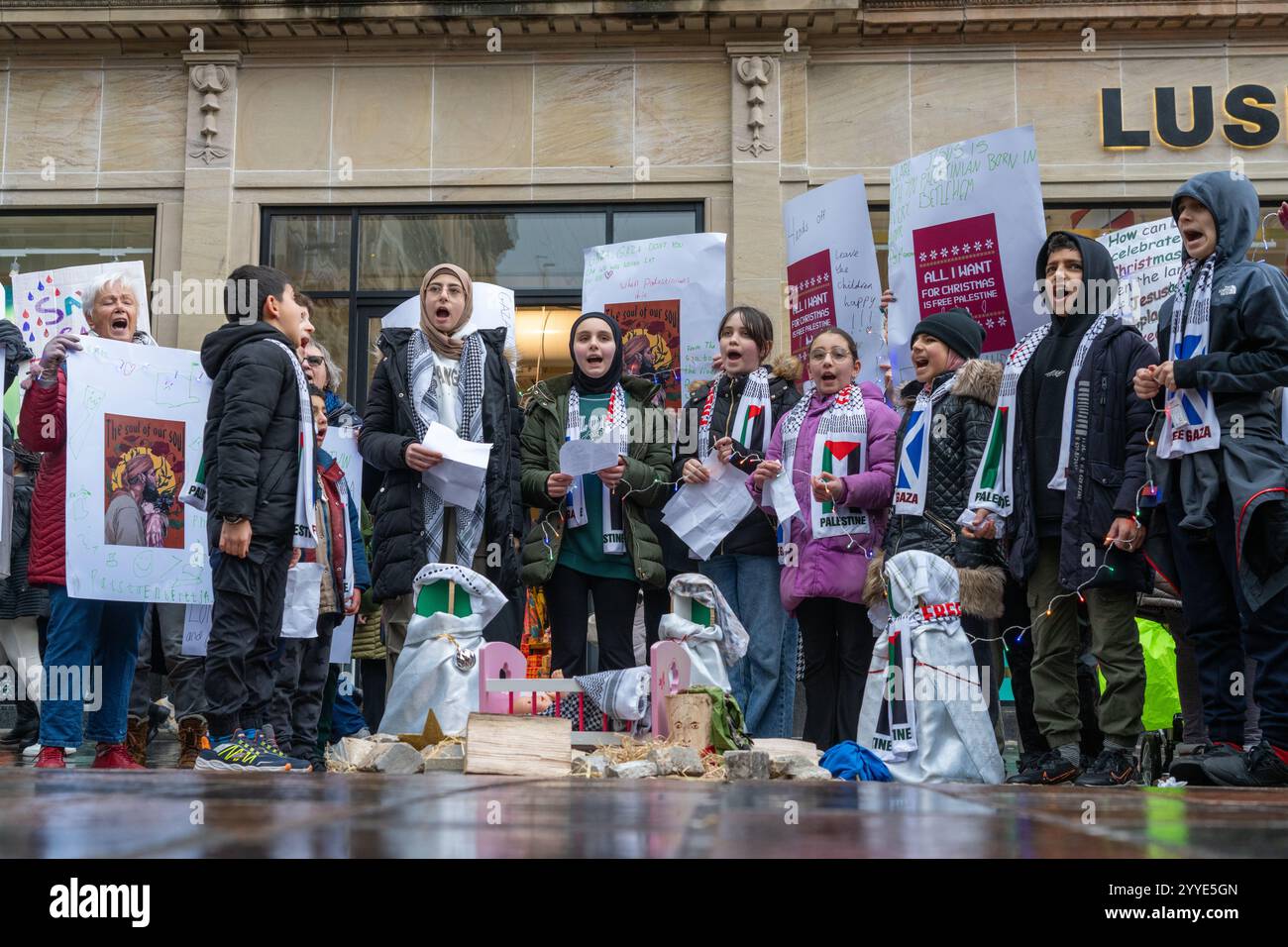 Glasgow, Scotland, UK. 21 December 2024. Nativity Procession from La ...
