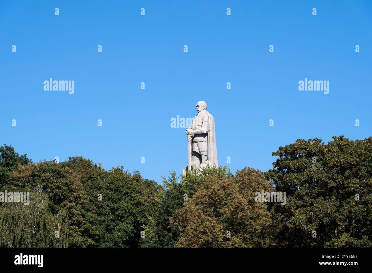 Otto von Bismarck Monument Rising Above Tree Line in Hamburg Stock ...