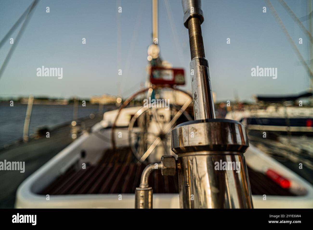 Rigging components hi-res stock photography and images - Alamy
