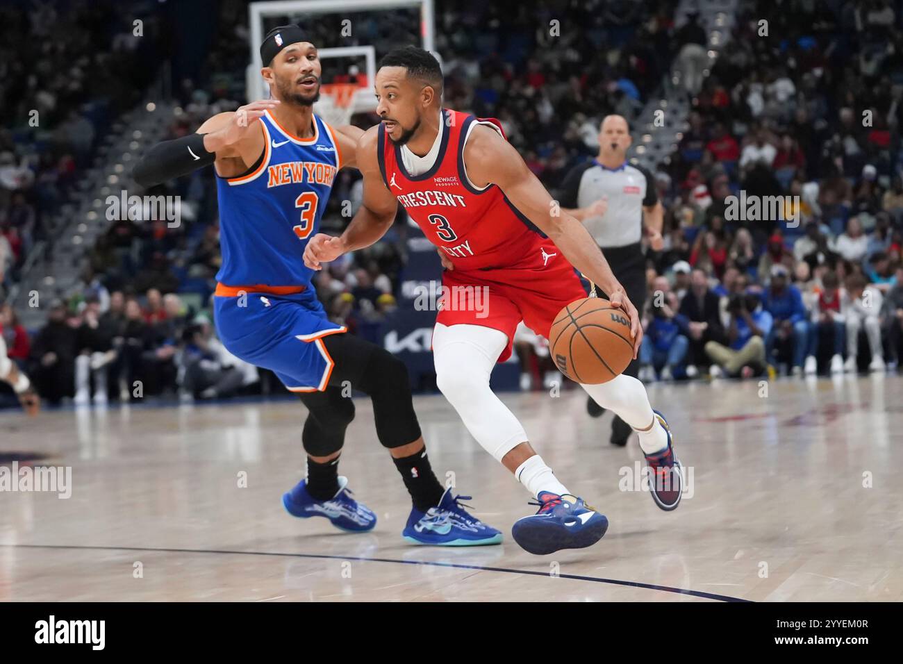 New Orleans Pelicans guard CJ McCollum (3) moves the ball against New ...