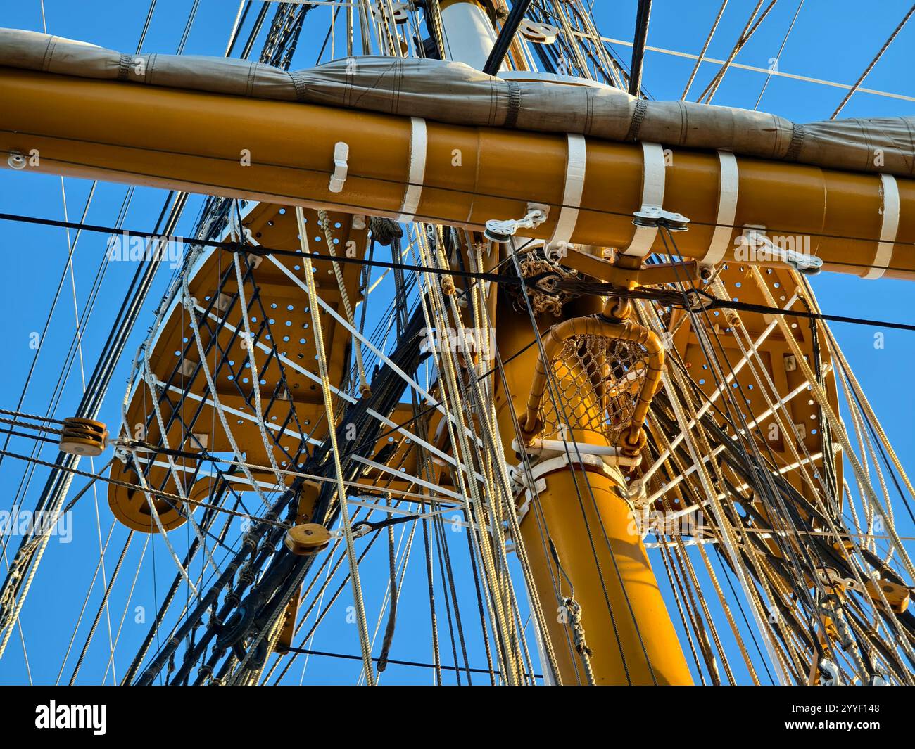 Ropes stretched across the masts of an old ship Stock Photo - Alamy