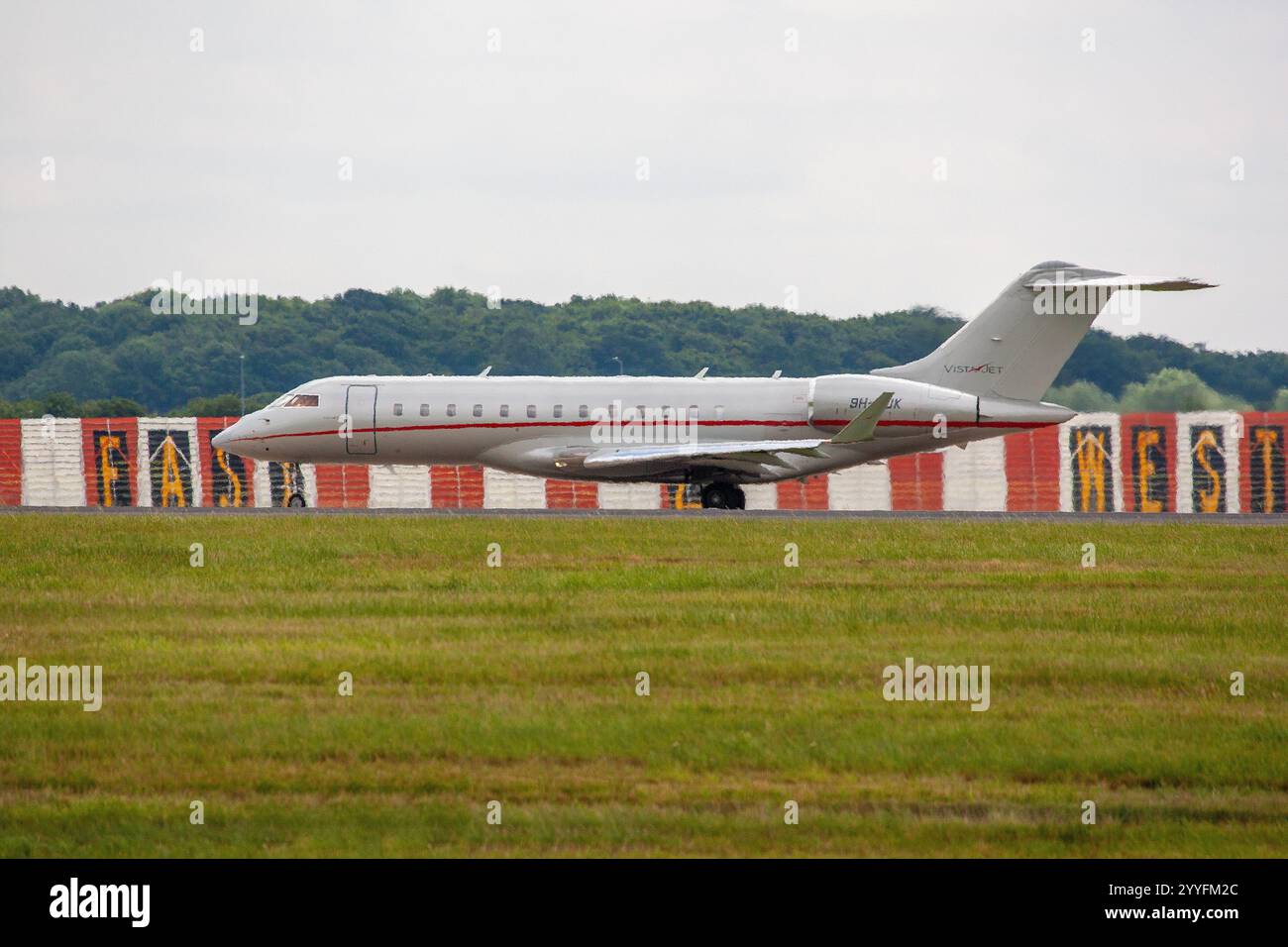 9H-VJK Vistajet Bombardier Global 6000 London Stansted UK 20-08-2018 - Stock Image