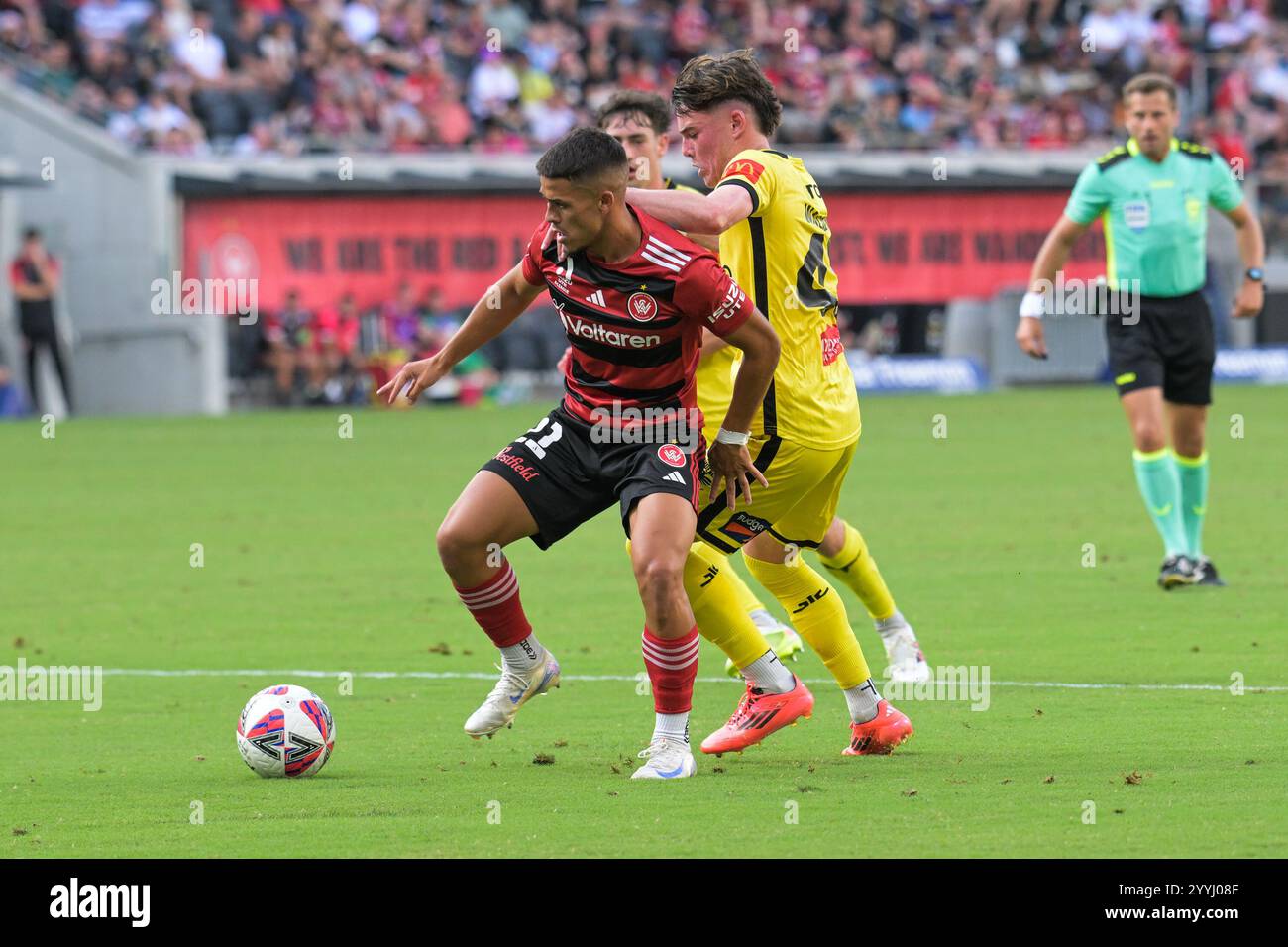 Aydan Johnathan Hammond (L) of Western Sydney Wanderers and Nathan