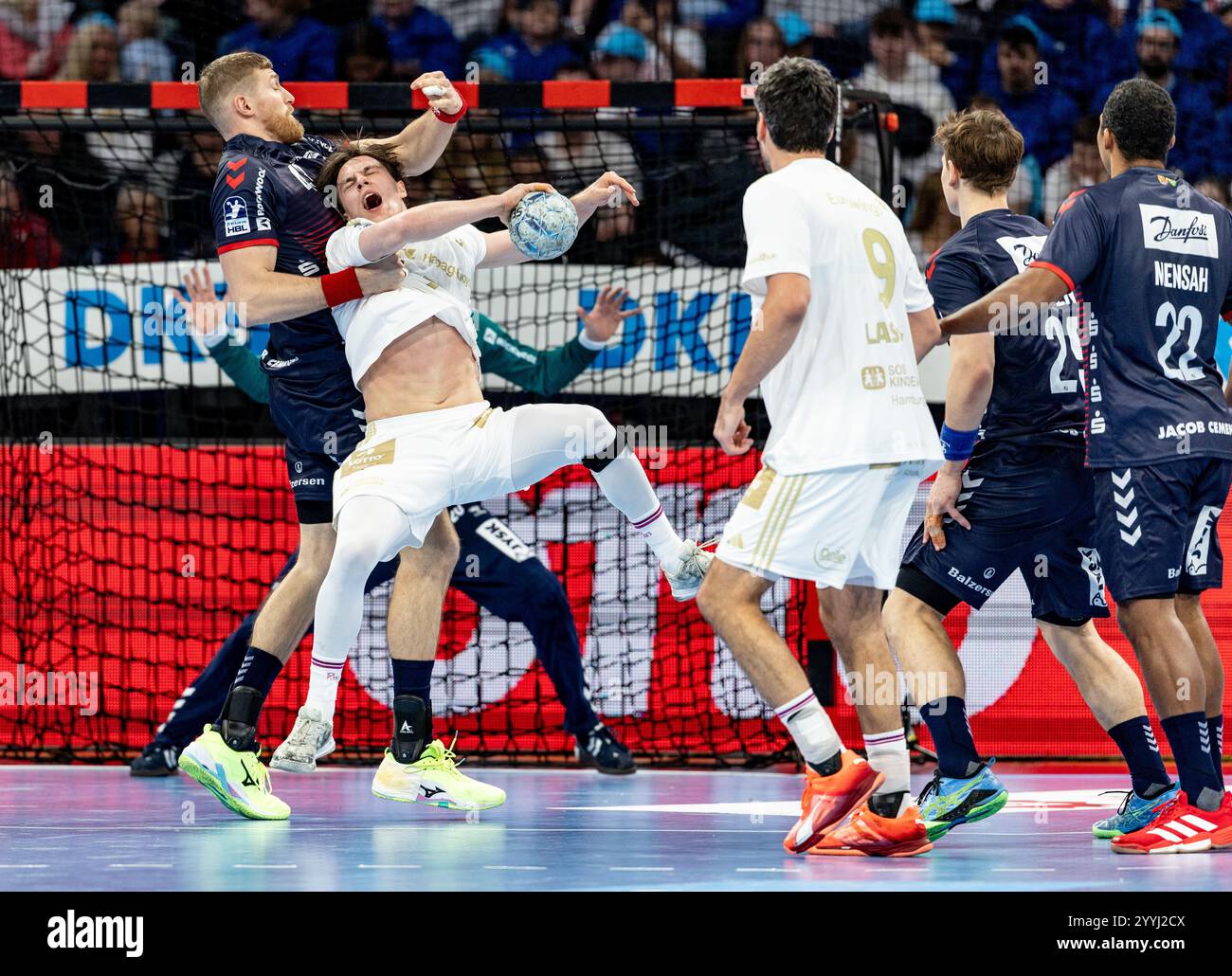 Hamburg, Germany. 22nd Dec, 2024. Handball, Bundesliga, HSV Hamburg ...