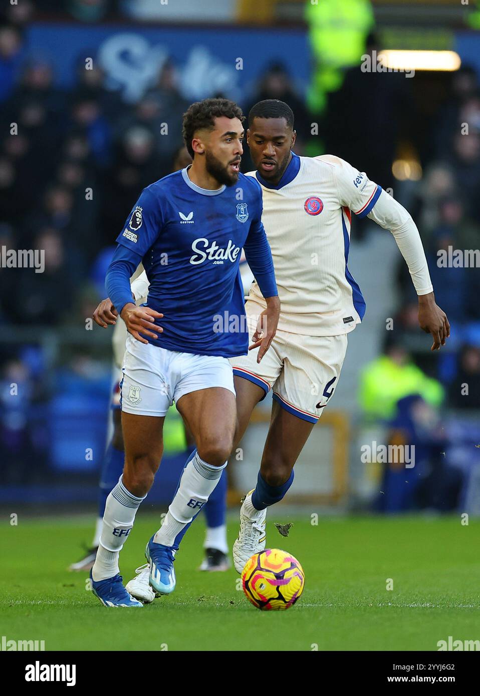 Liverpool, UK. 22nd Dec, 2024. Dominic Calvert Lewin of Everton with Tosin Adarabioyo of Chelsea during the Premier League match at Goodison Park, Liverpool. Picture credit should read: Simon Bellis/Sportimage Credit: Sportimage Ltd/Alamy Live News Stock Photo