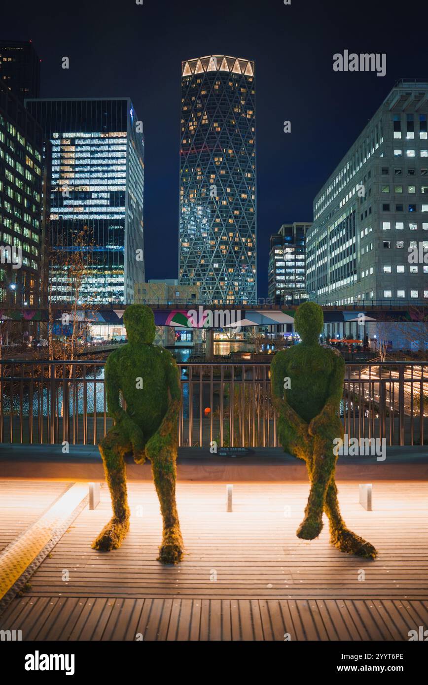 The Image Shows Canary Wharf London At Night During Christmas One the-image-shows-canary-wharf-london-at-night-during-christmas-one