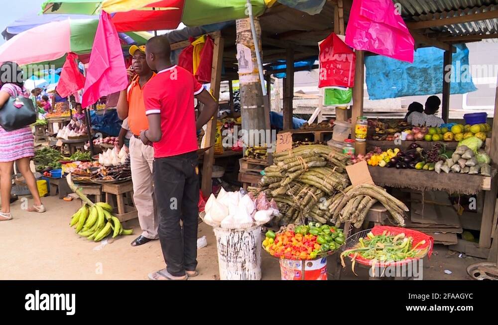 Shop of a fruit and vegetable vendor, informal market, Libreville
