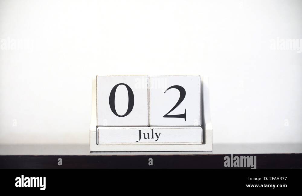 White Calendar Time Lapse July Stock Video Footage - Alamy
