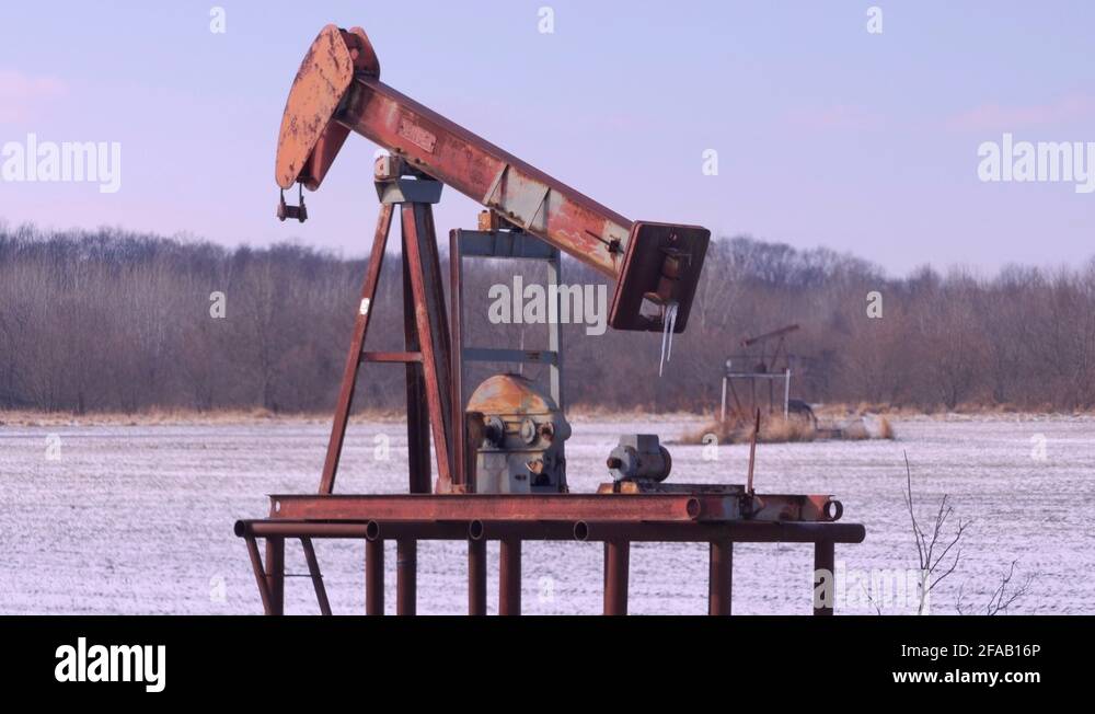 Ark oil pump Stock Videos & Footage HD and 4K Video Clips Alamy