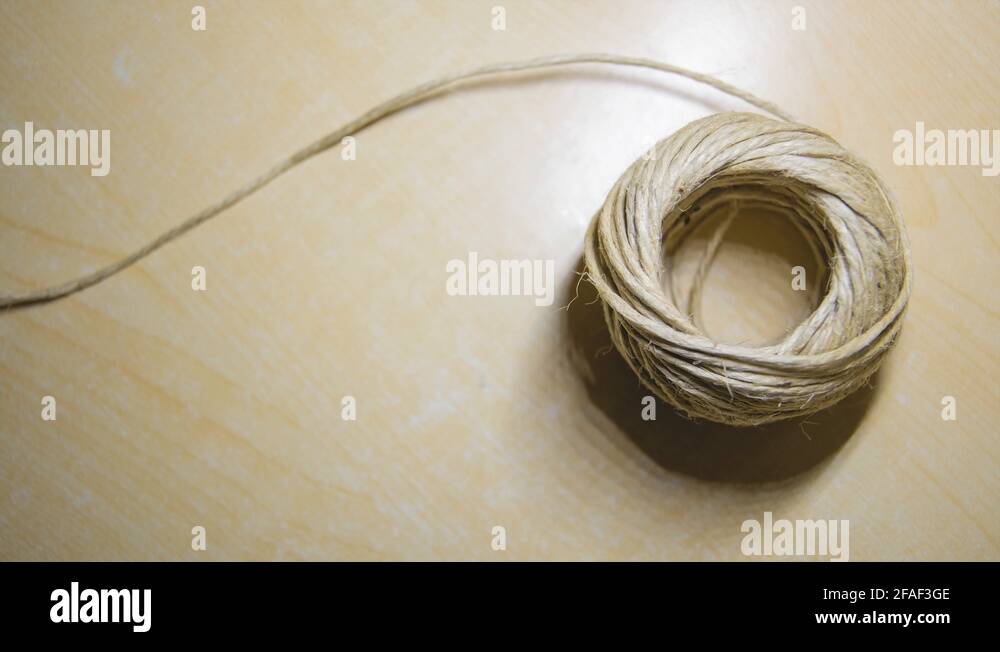 Ball of string knot Stock Videos & Footage - HD and 4K Video Clips - Alamy