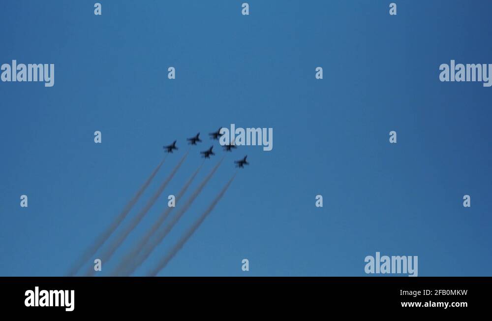 F 16 thunderbirds Stock Videos & Footage - HD and 4K Video Clips - Alamy