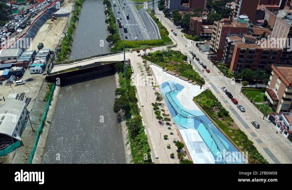 Rio medellin Stock Videos & Footage HD and 4K Video Clips Alamy
