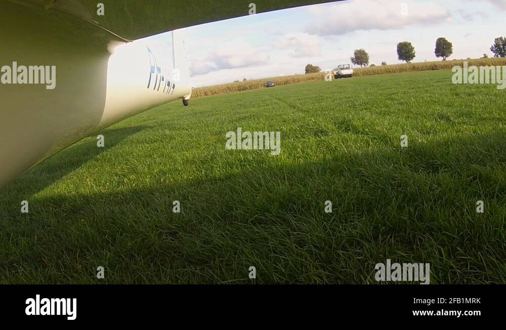 Glider wing take off Stock Videos & Footage HD and 4K Video Clips Alamy