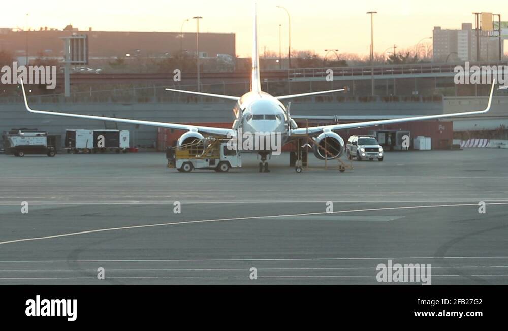 Baggage carrier Stock Videos & Footage HD and 4K Video Clips Alamy