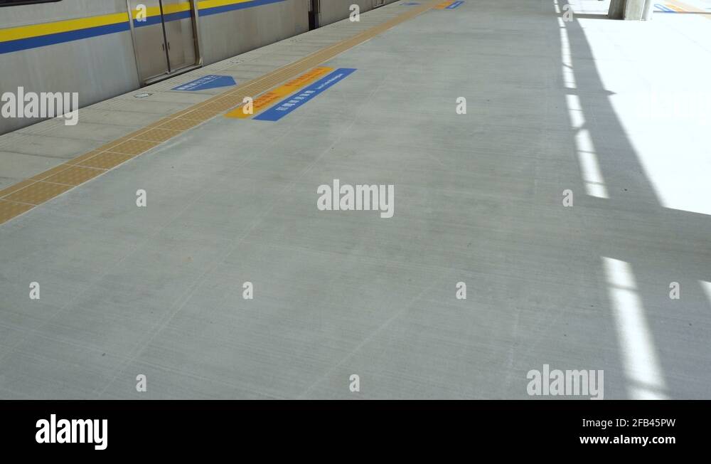 Chinese local train Stock Videos & Footage - HD and 4K Video Clips - Alamy