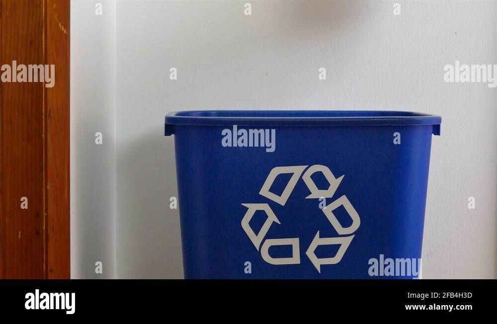 Green shredded paper Stock Videos & Footage HD and 4K Video Clips Alamy