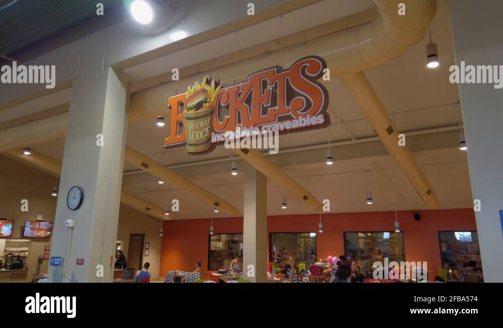 Great Wolf Lodge Buckets Food court Stock Video Footage Alamy
