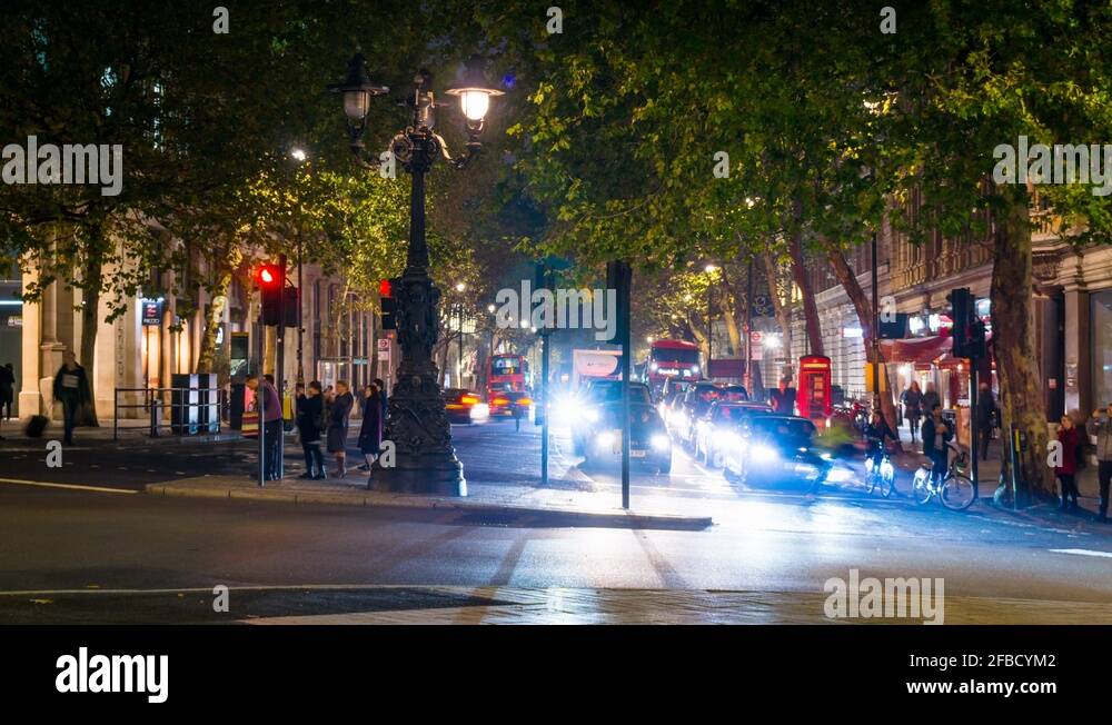 Northumberland avenue trafalgar square Stock Videos