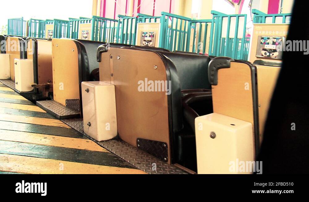 Roller coaster carts Stock Videos & Footage HD and 4K Video Clips Alamy