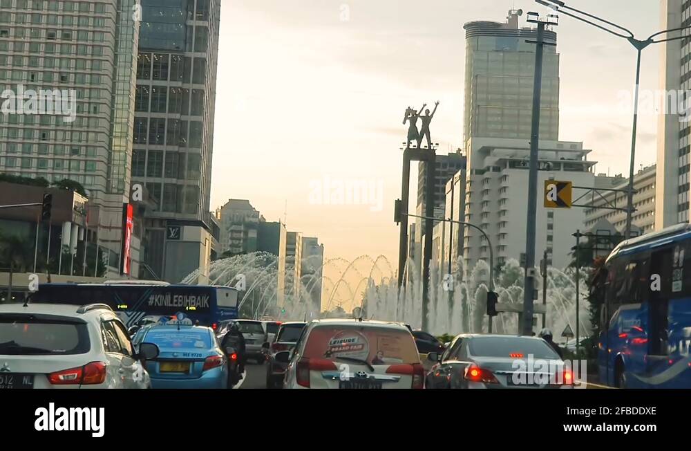 Traffic jam in Hotel Indonesia Roundabout Stock Video Footage Alamy