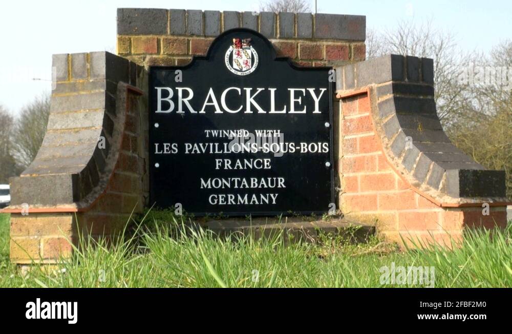 Twinned towns sign Stock Videos & Footage HD and 4K Video Clips Alamy