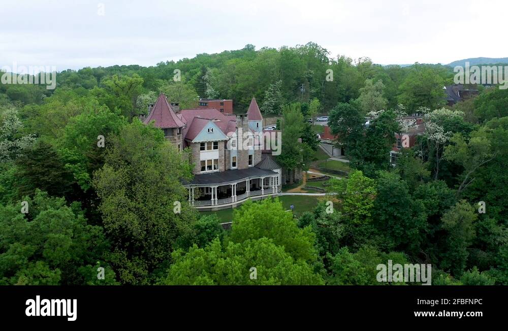 Aerial view to the right of Graceland Mansion B and B on the campus of